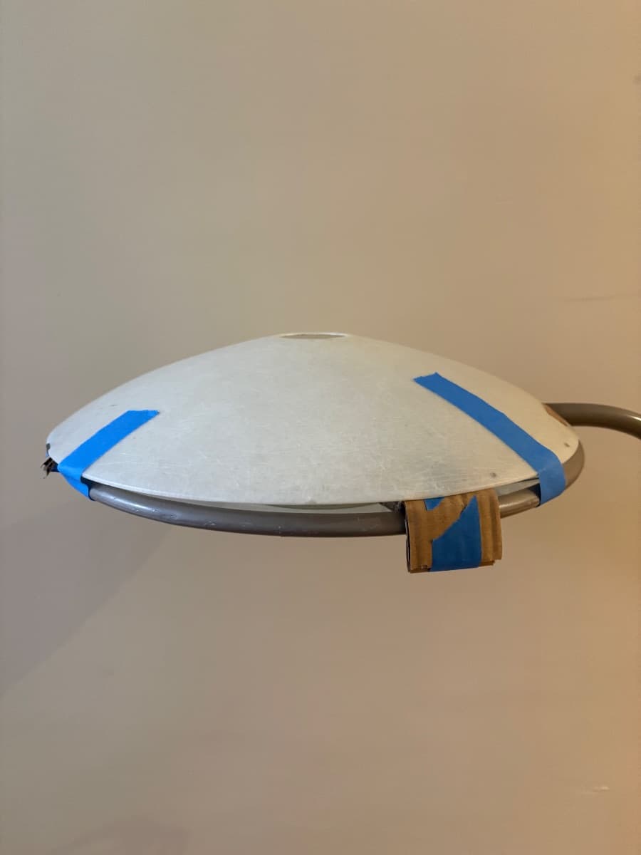 Dazor Mfg Corp, floating saucer, standing lamp - see descrip photo 3