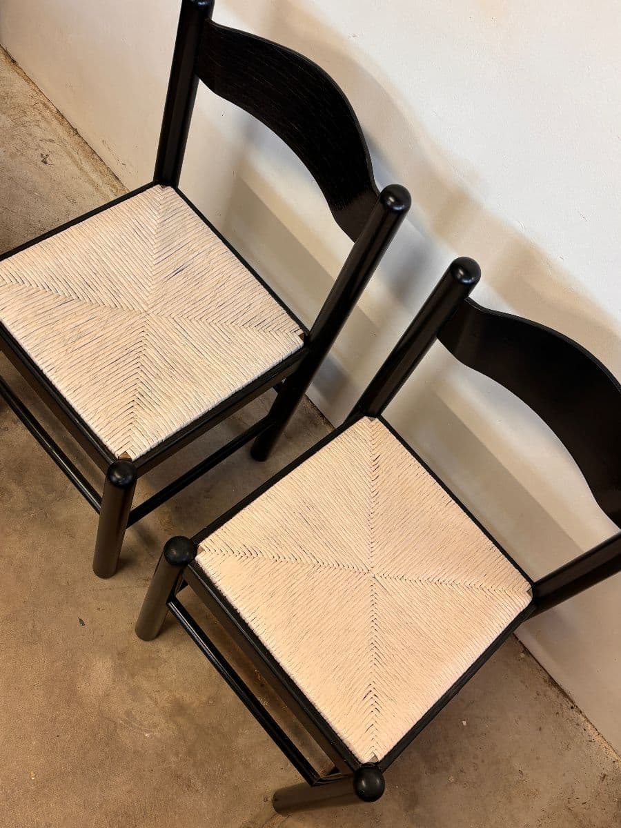 Pair of 70s italian design black and beige rush chairs photo 4